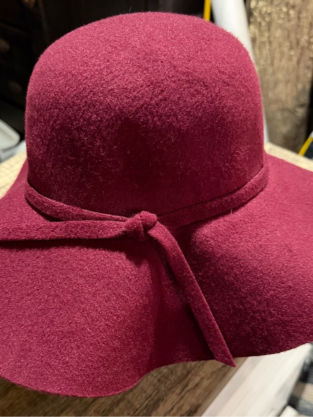 Women's Wide Brim Felt Floppy Hat - Burgundy